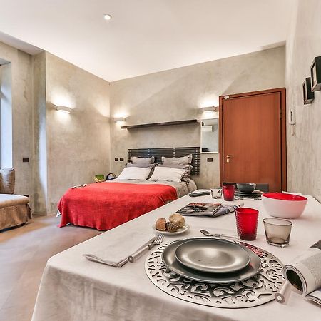 San Babila Suite Милан Экстерьер фото