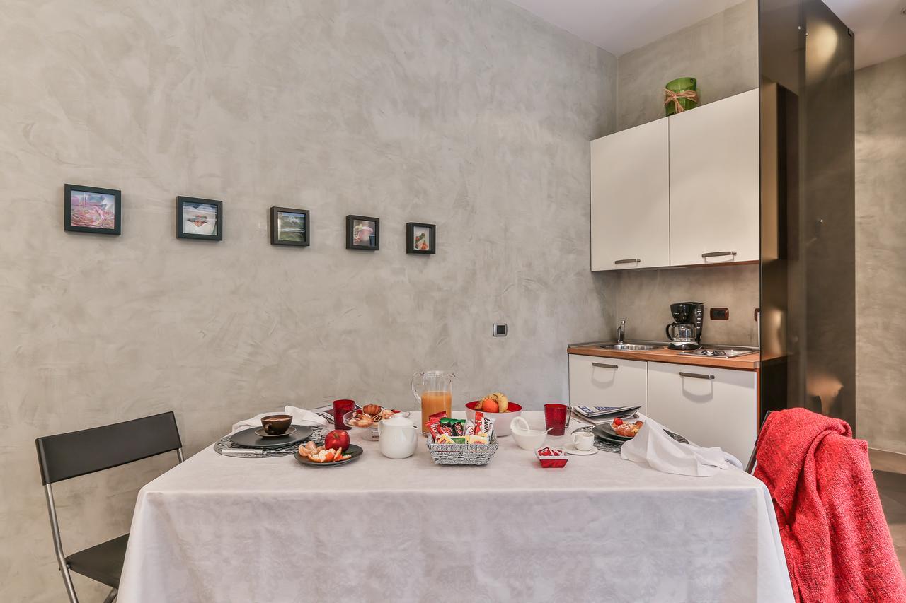 San Babila Suite Милан Экстерьер фото