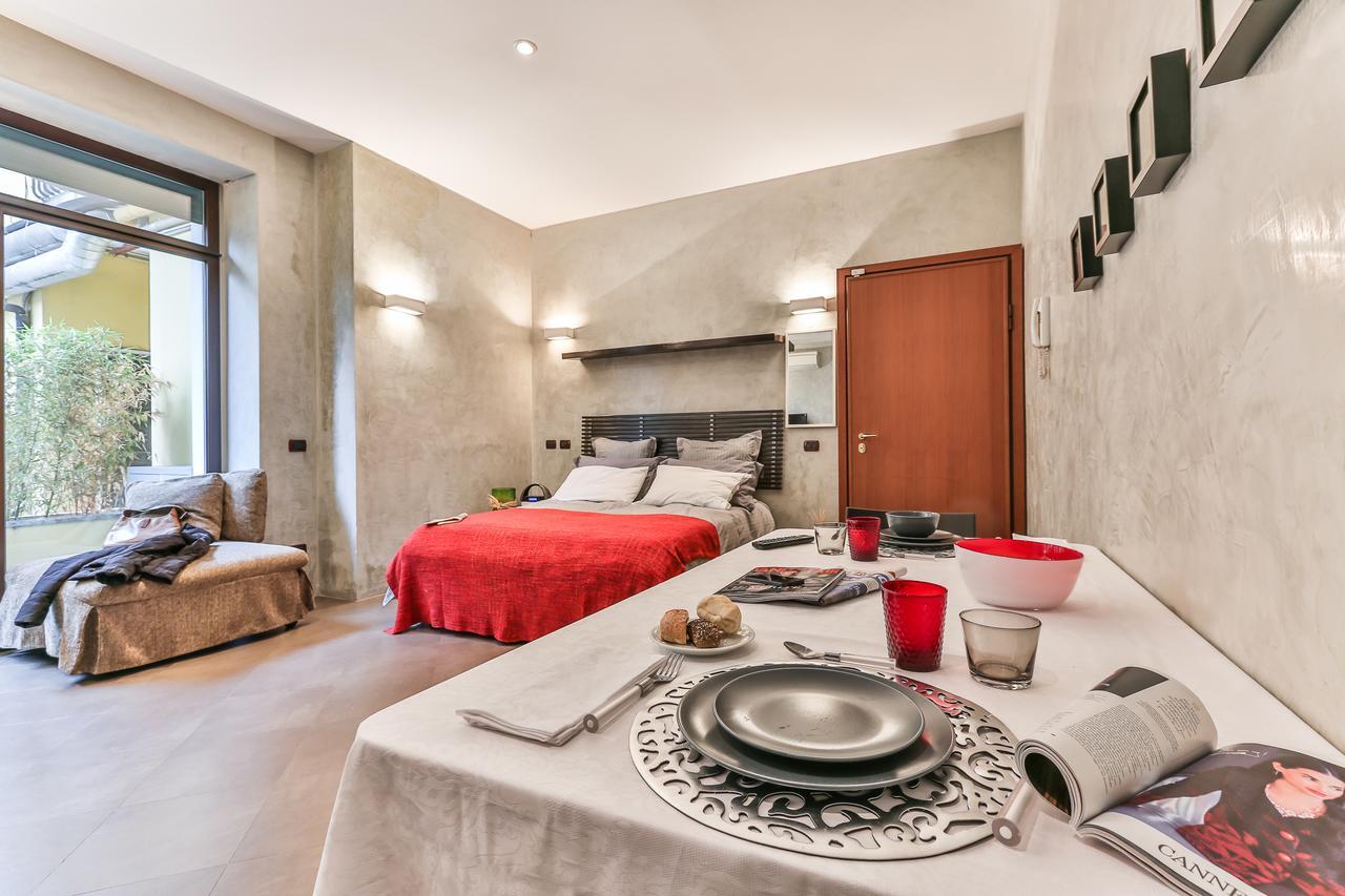 San Babila Suite Милан Экстерьер фото